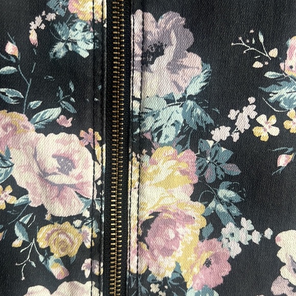 Wild Fable Short Overalls - Picture 3 of 3